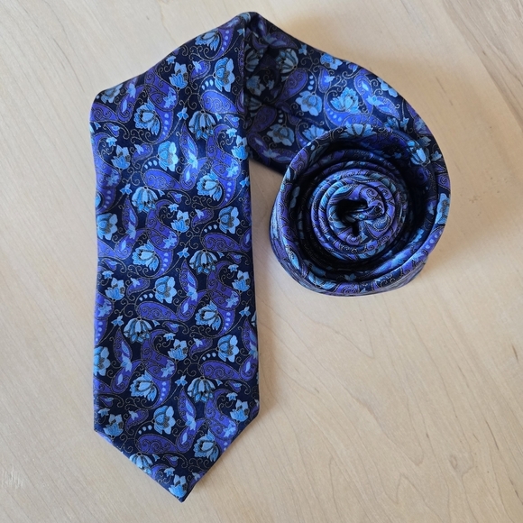 ZANETTI Made in Italy Elegant Blue Paisley Tie - Picture 3 of 7